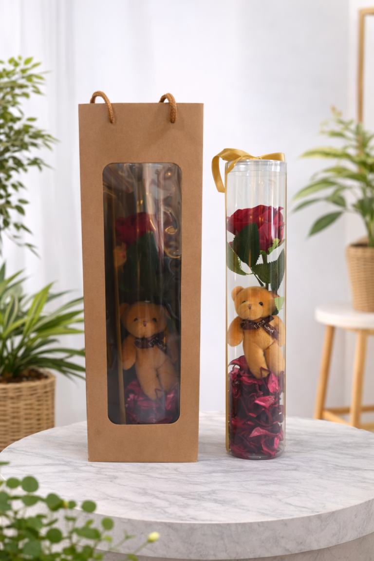 Ayıcık Ve Kırmızı Gül